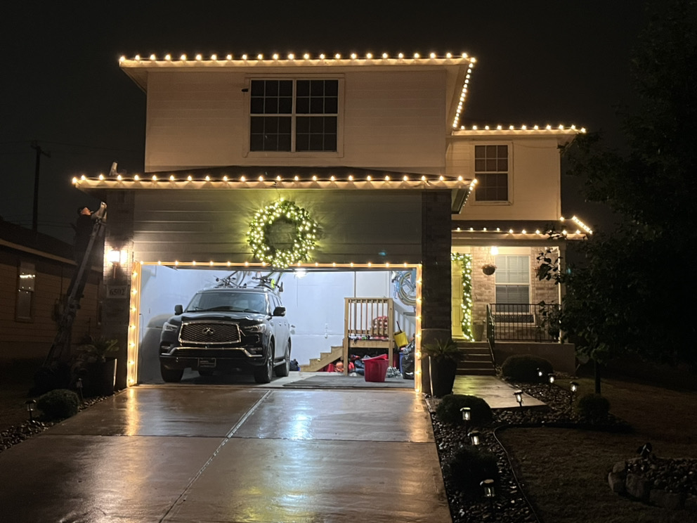 Colorful holiday permanent LED roofline lighting